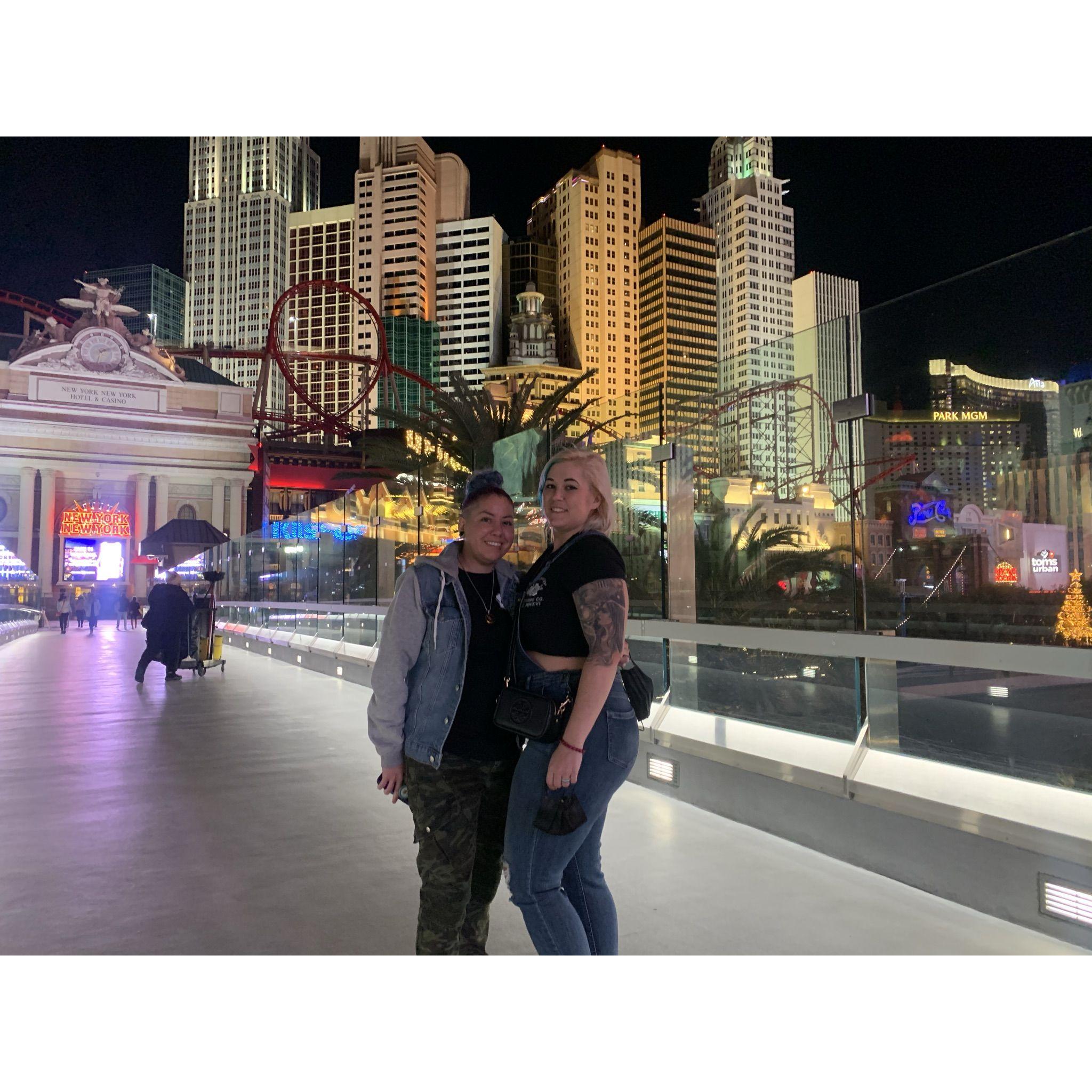 Vegas for Mel's 'Dirty 30'