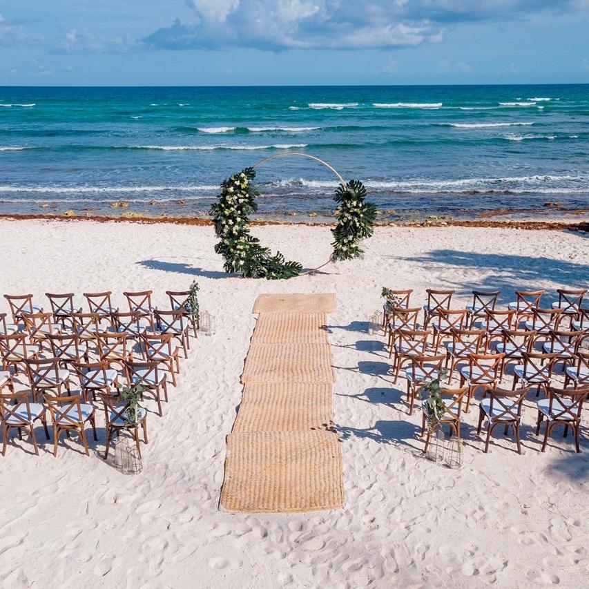 The Wedding Website of Alejandro De La Cruz and Zareth Avila