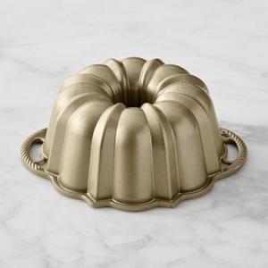 Nordic Ware Small Anniversary Bundt® Cake Pan, 6-Cup