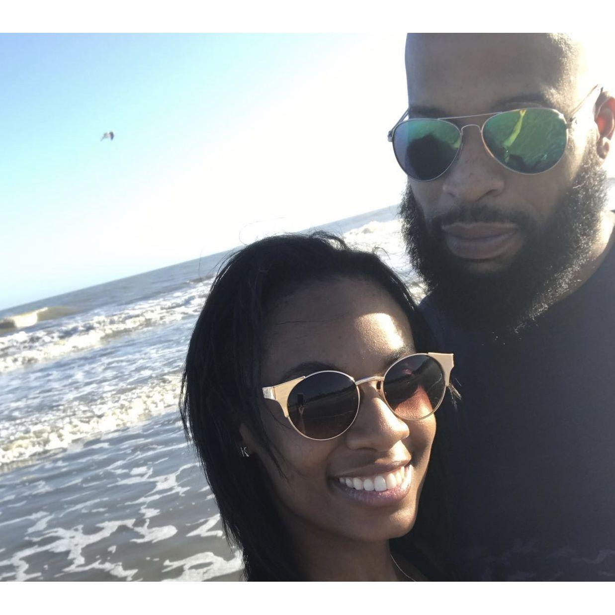 Just two beach bums in love!