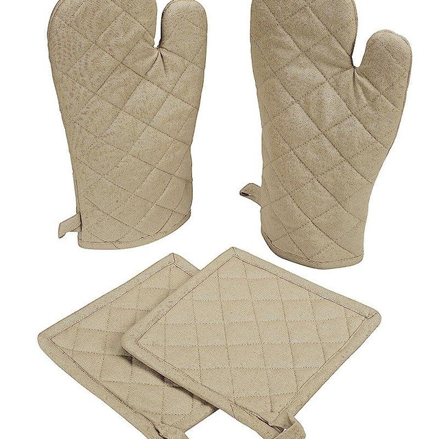 Native Fab Farmhouse Oven Mitts and Pot Holders Set of 4, Heat Resistant Non-Slip Machine Washable, 100% Cotton Kitchen Pot Holders Oven Mitts Sets Beige