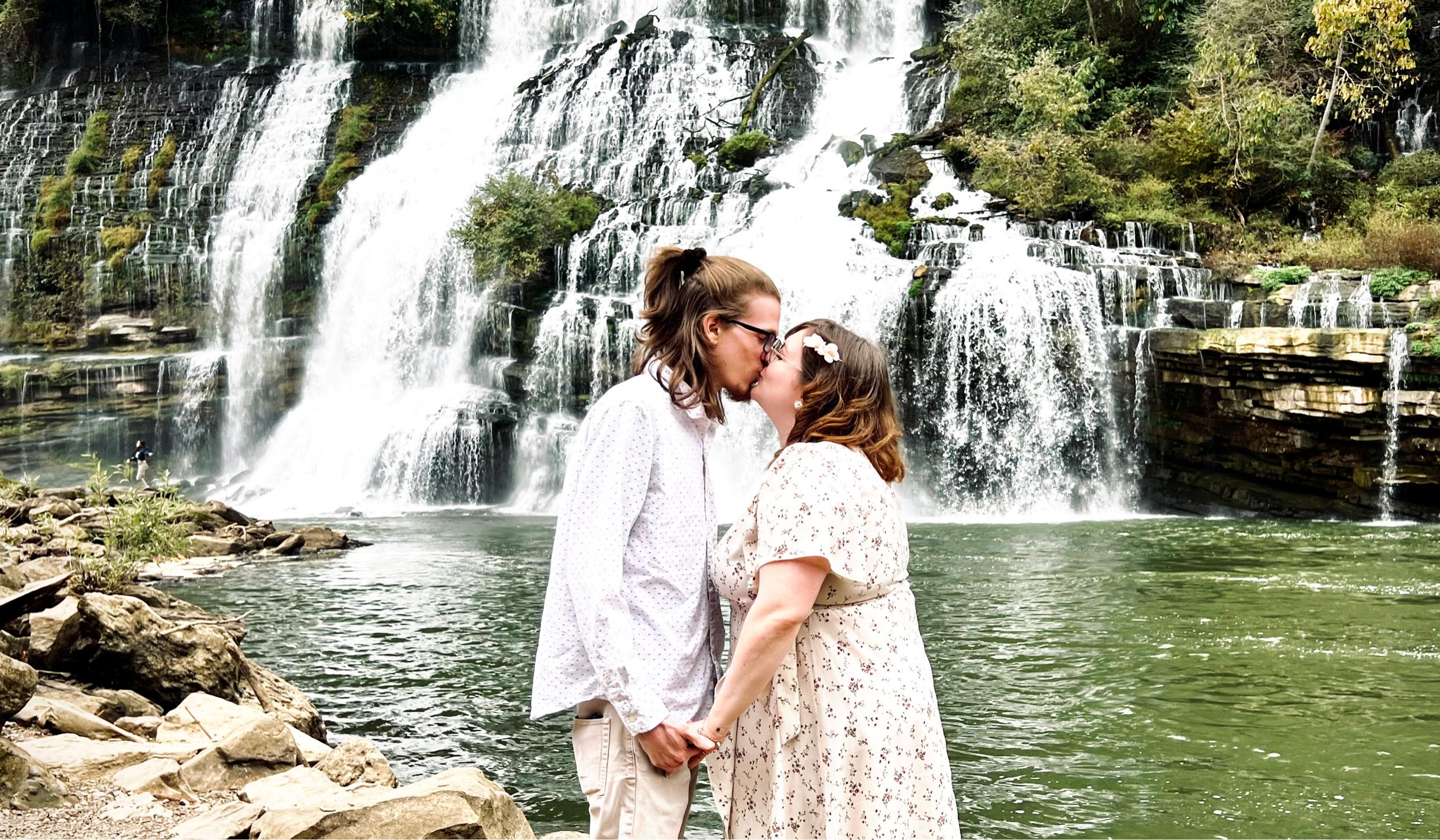The Wedding Website of Caitlyn Hunt and Rylyn Smith