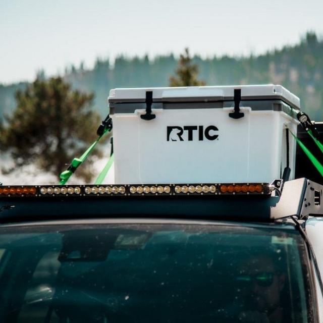 52 QT Ultra-Light Cooler