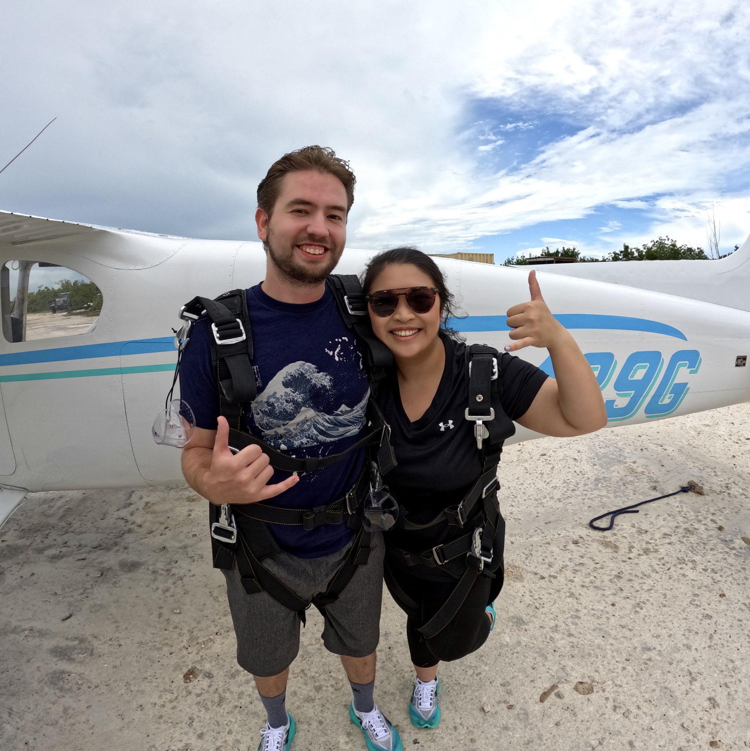 Luke took Vi skydiving in Key West, FL on her golden birthday (Vi turned 29 on the 29th of August, 2024)!!! It was their first time jumping out of an airplane, and surprisingly they both loved it!