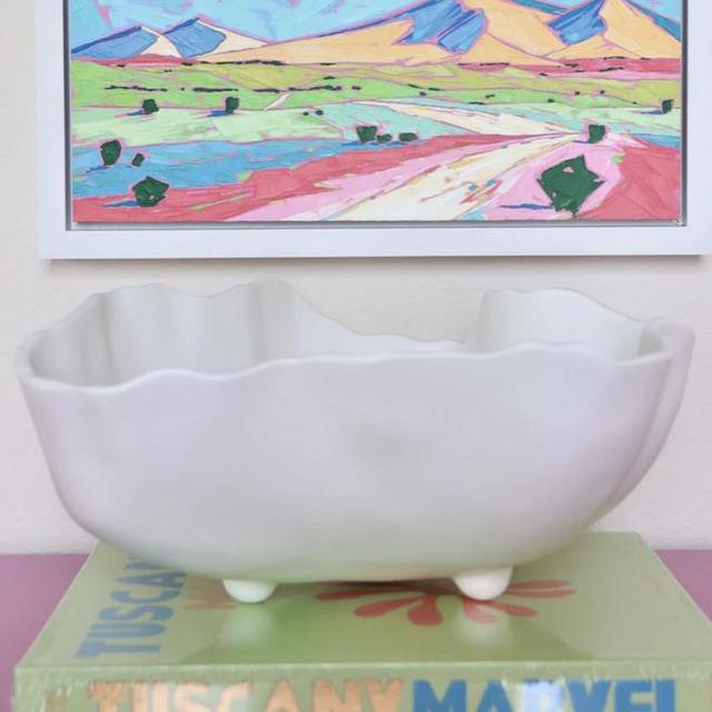 Large Wavy Bowl in White Melamine