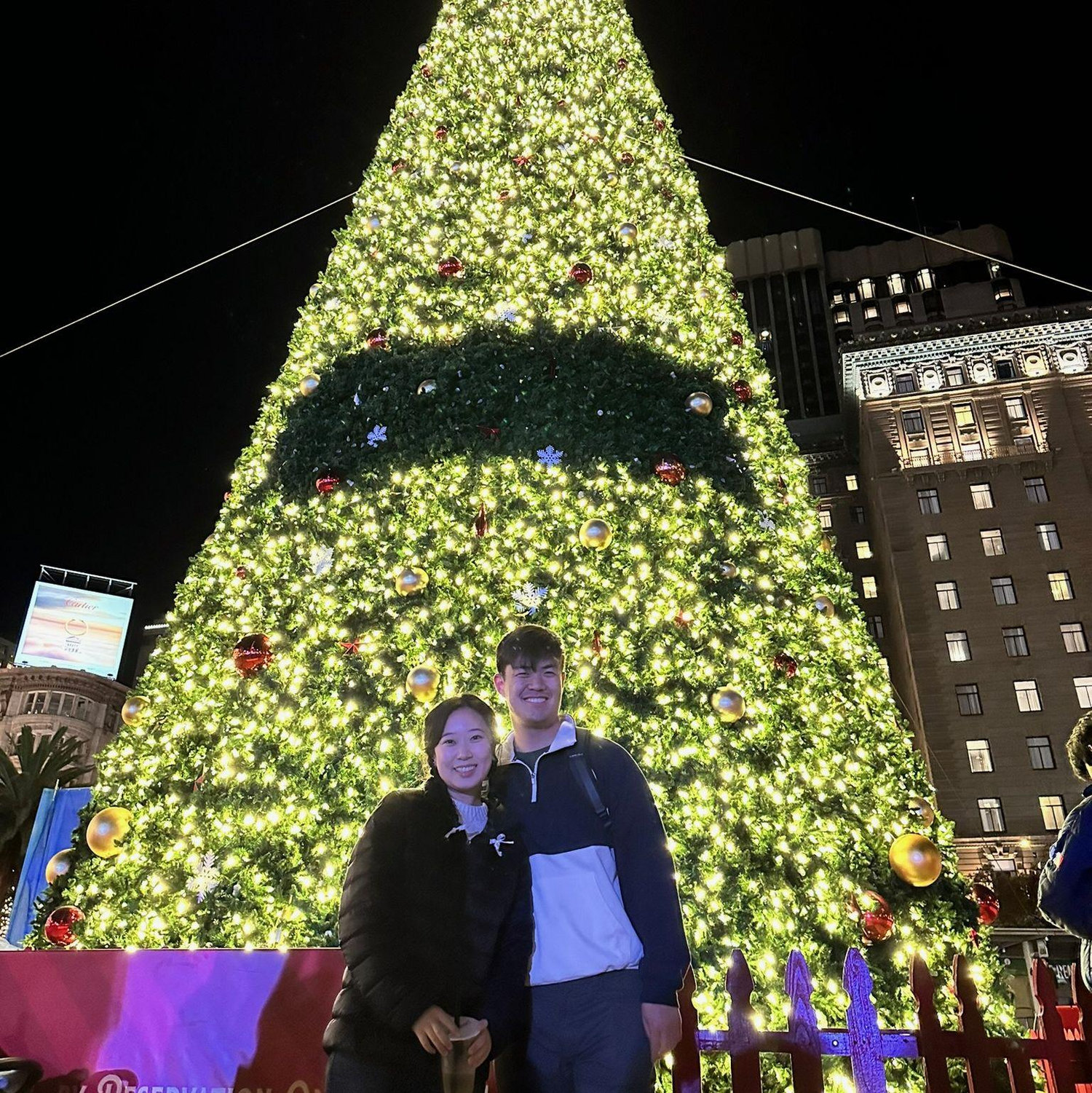In San Francisco near Christmastime 12.07.23
