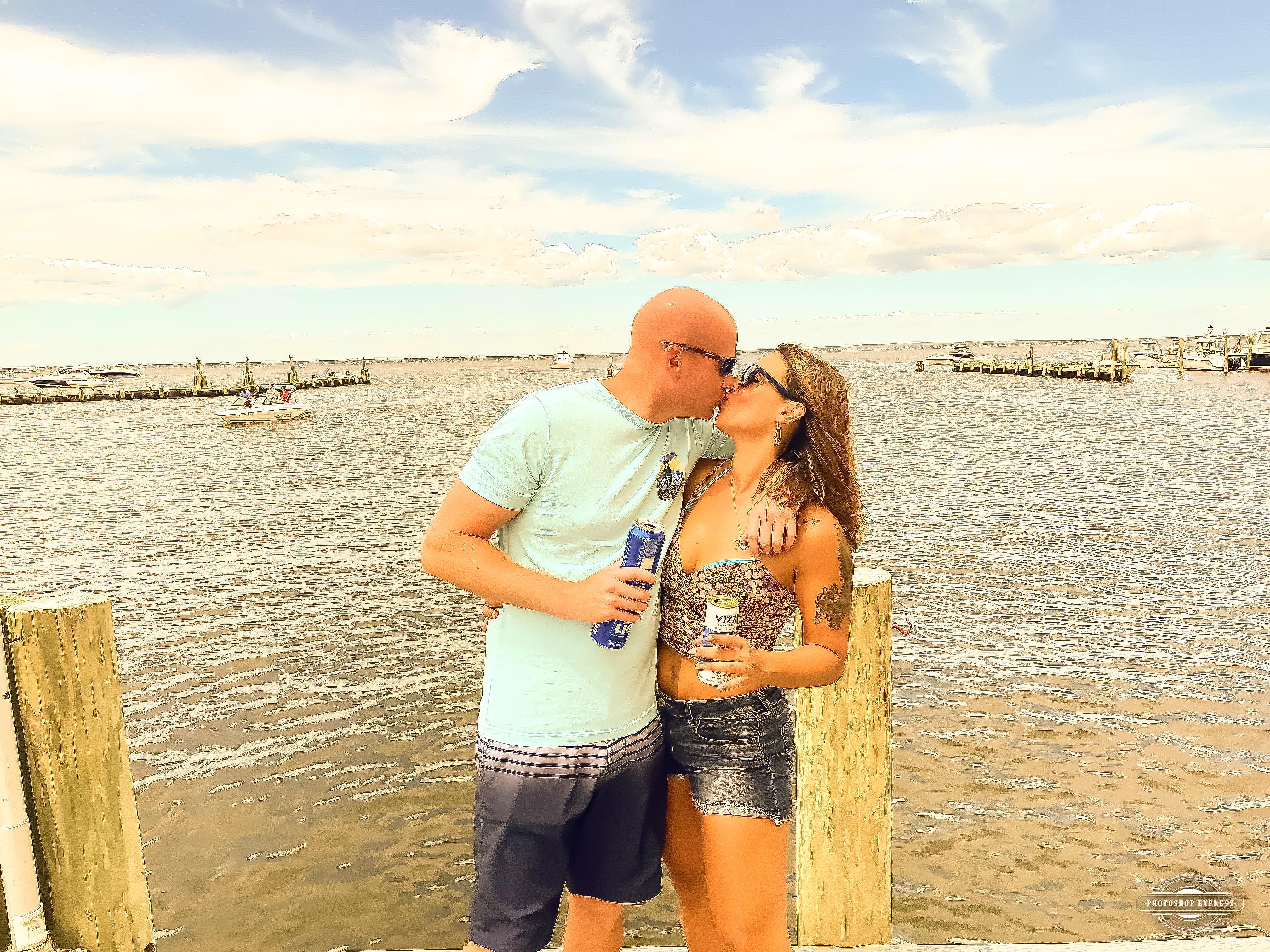 The Wedding Website of Rosa Manas and Jason Schmidt