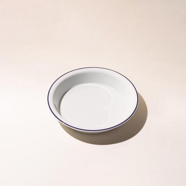 Pie Dish-White/Blue Trim