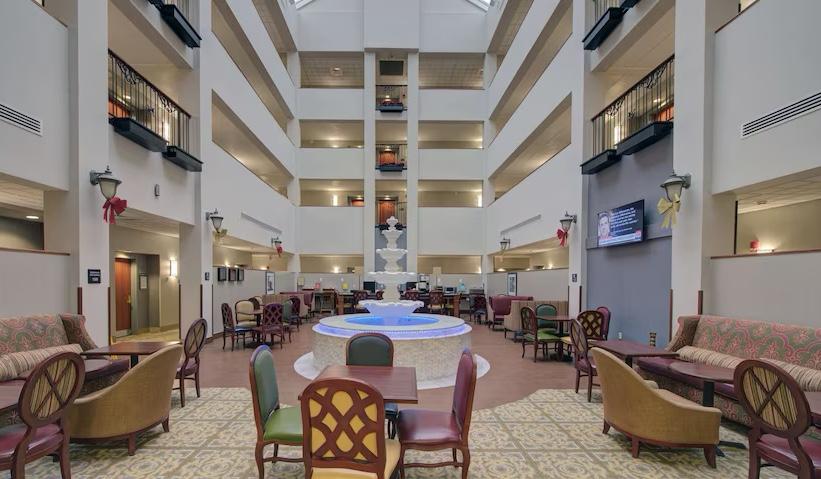 The Wedding Website of Lexie San Paolo and Andrew Czarnecki