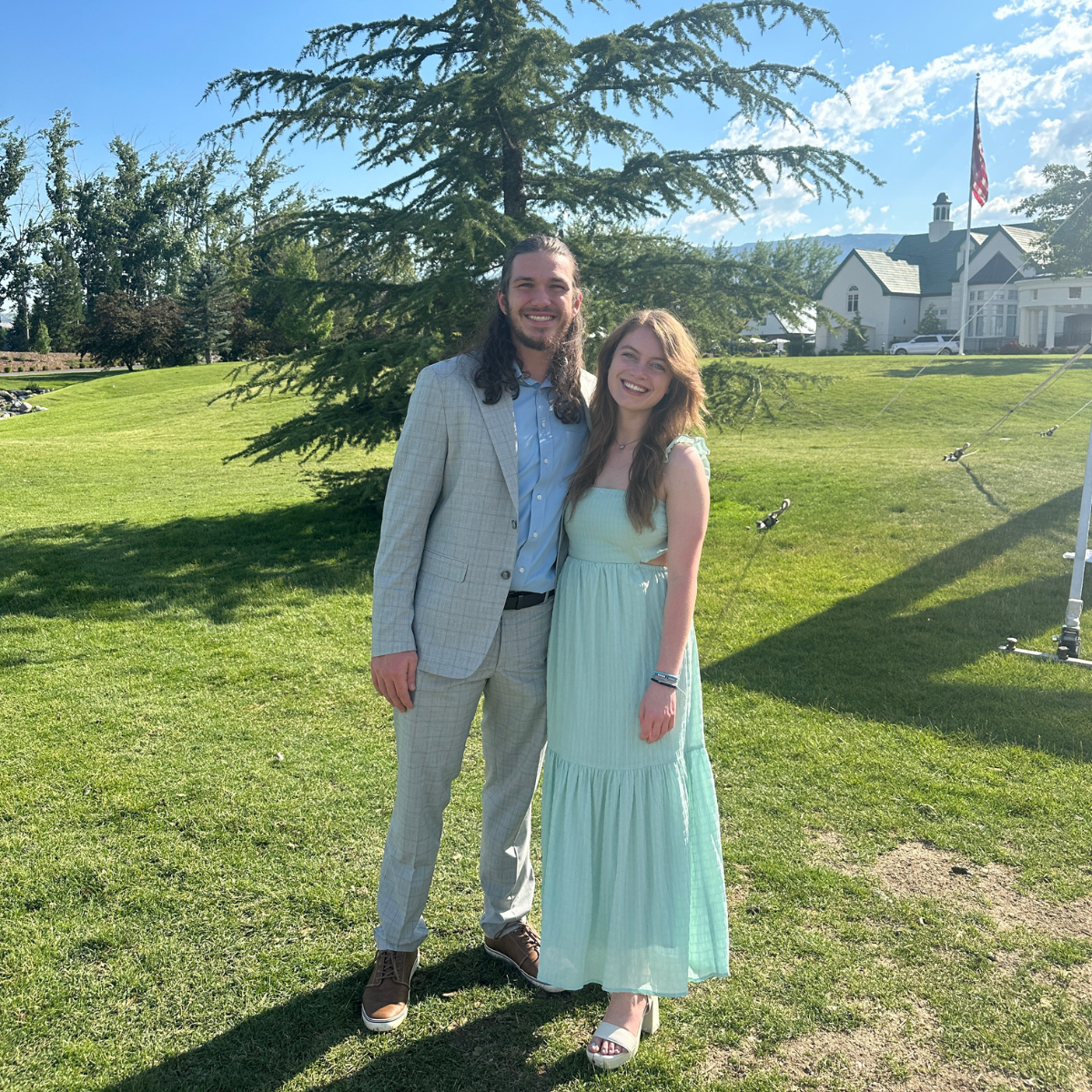 Friends' wedding in Reno (2023)
