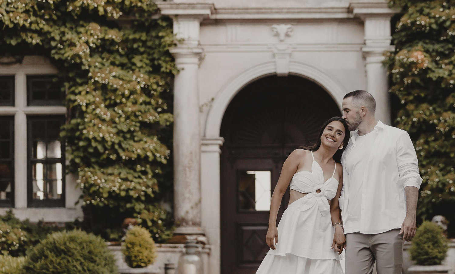 The Wedding Website of Mayara Pinheiro Andrade and Kevin James Paul