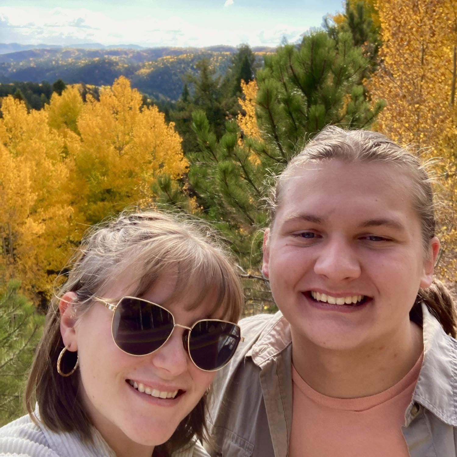 Went on a mini roadtrip to Cripple Creek to see the fall colors!