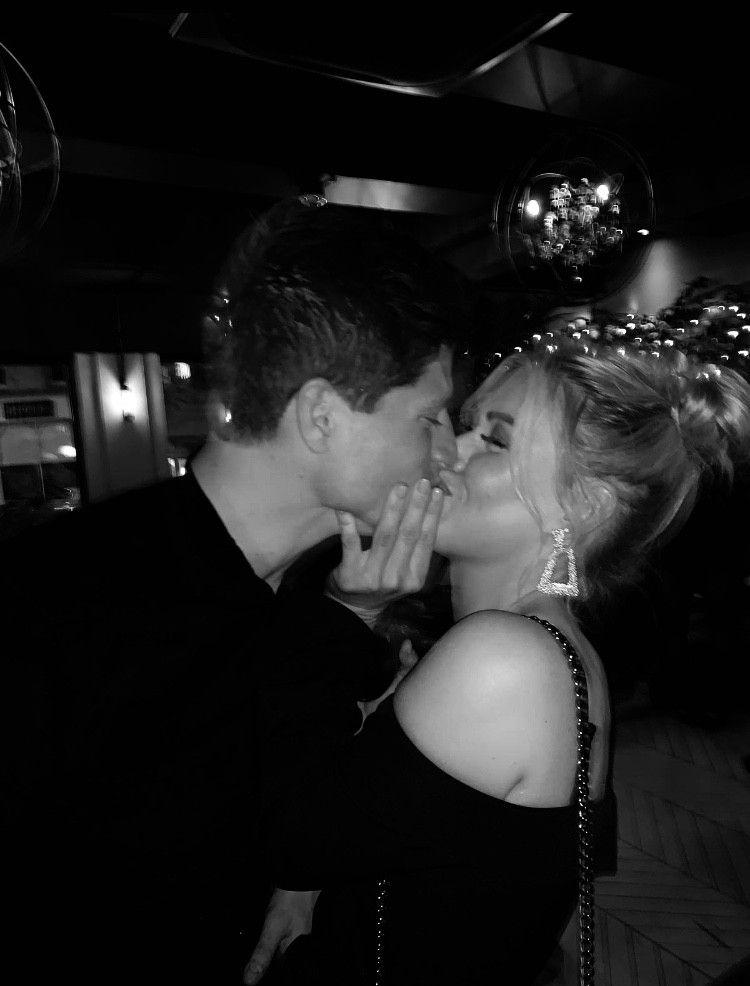 The Wedding Website of Hannah Bracey and Louis Tasker