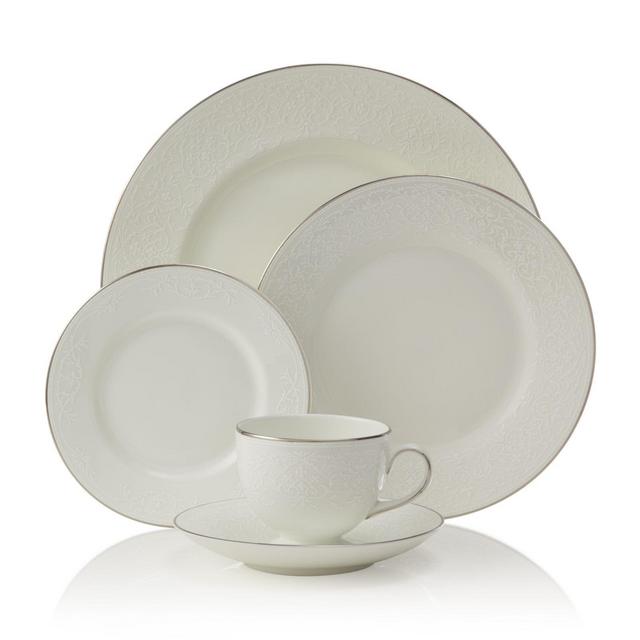 Wedgwood "English Lace" Dinner Plate