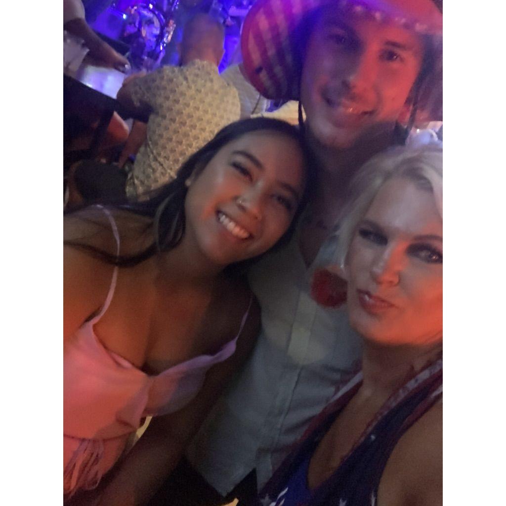 Nashville 2020 - first time Jasmine met Ricky's family