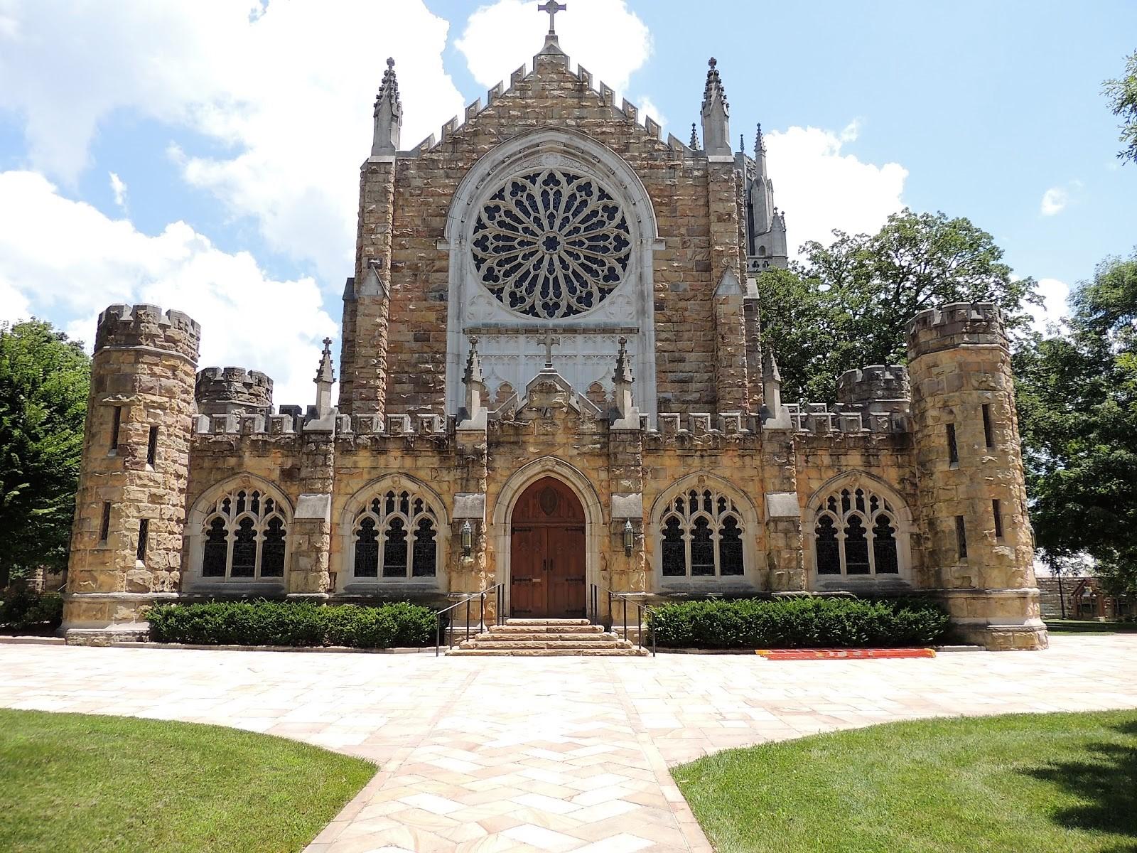 The Wedding Website of Dean Hodge and Emily Daniel