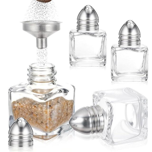 Thinp 4 Pcs Mini Salt and Pepper Shakers 0.5 Oz Mini Salt Shaker Gold Salts and Pepper Shakers Bulk with Funnel Small Cube Glass Spice Shaker Container for Kitchen Restaurant Travel Camp Party