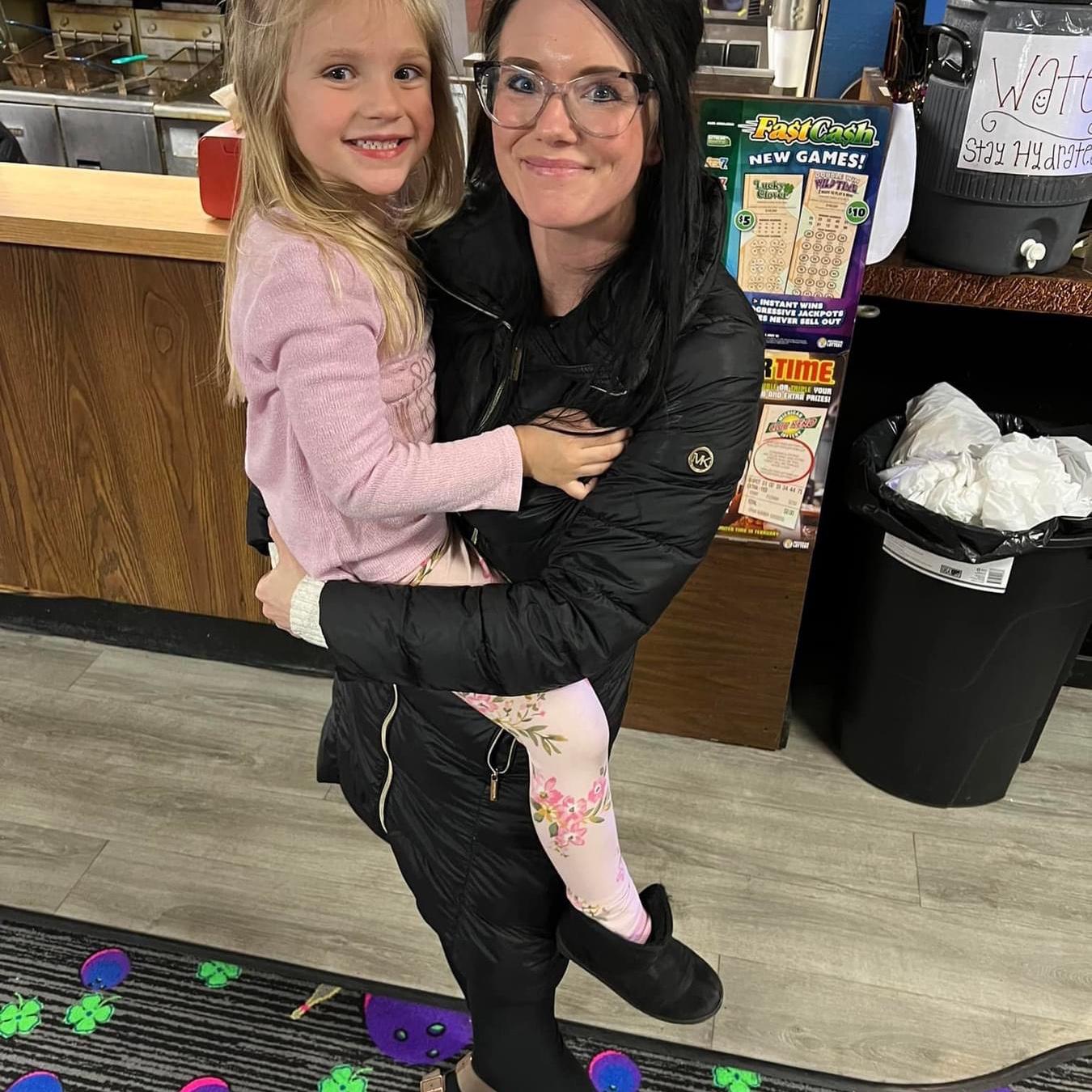 Amber and her “BFF” Brooke 💖
