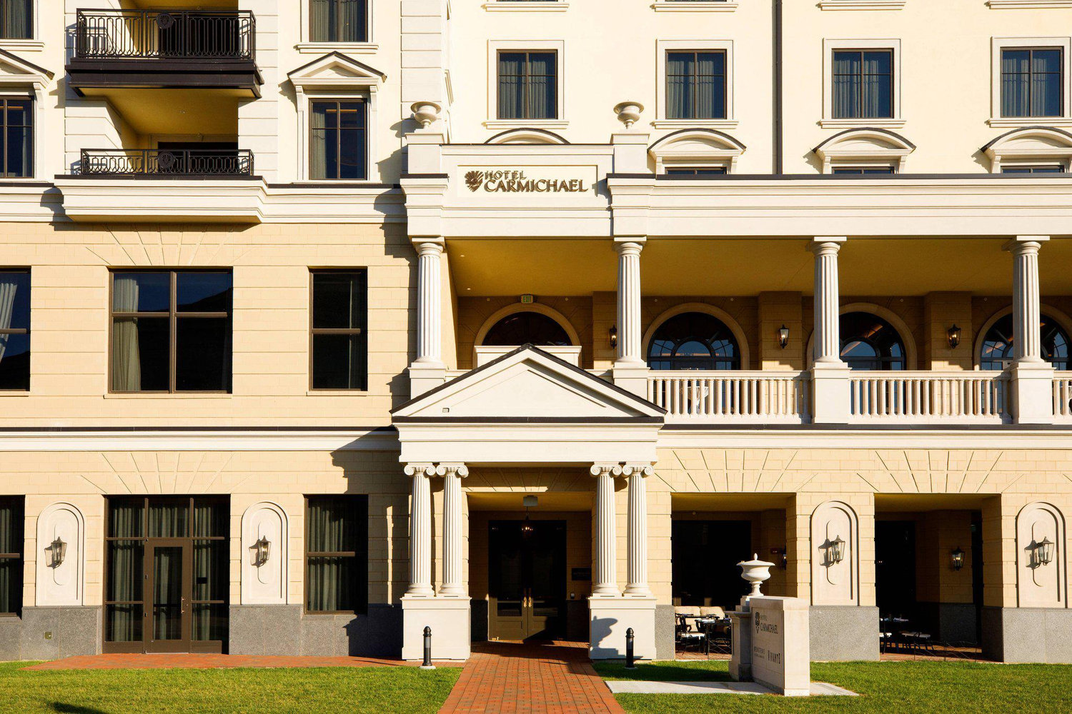 The Wedding Website of Katherine Lynch and Matthew Deering