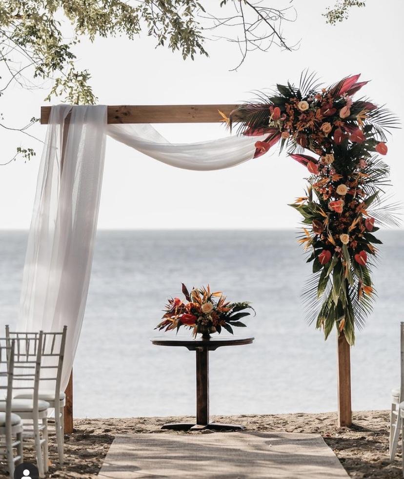 The Wedding Website of Dajzell Moore and Christopher Hassan