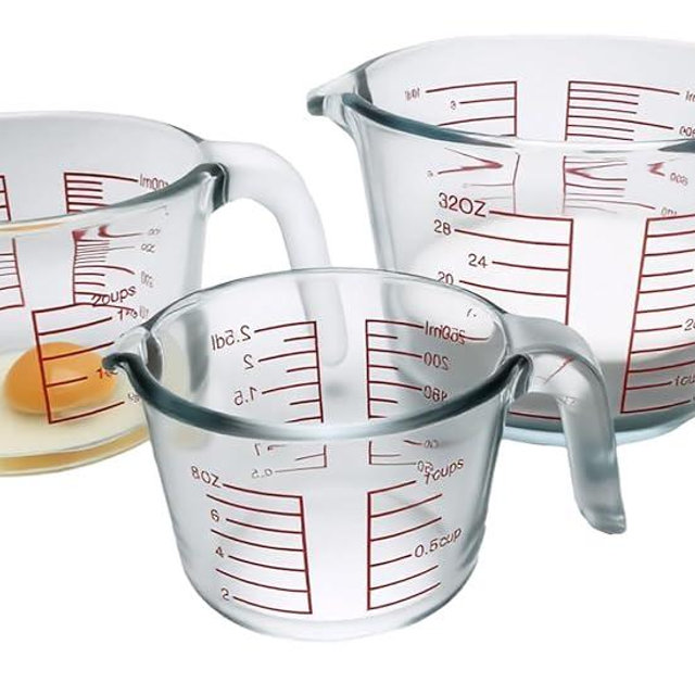 Jsshliom 3 Glass Measuring Cups Set,1,2,4Cups,Borosilicate Glass Liquid Measuring Jug with Angled Handle, Pour Spout,Markers,Easy Read,Heavy Duty Batter Bowls,for Kitchen Cooking,Baking,Mixing,Clear