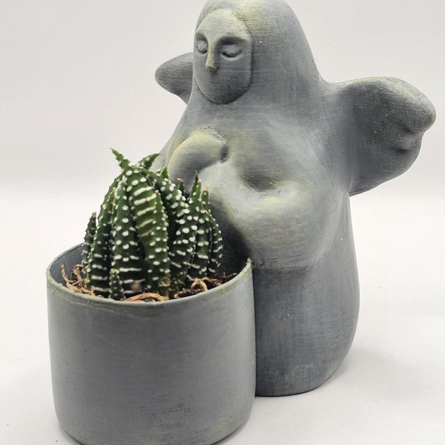 Goddess Statue Planter - 3D Printed Zelda-Inspired Succulent Pot for Desk & Shelf Decor, Unique Gift for Plant Lovers