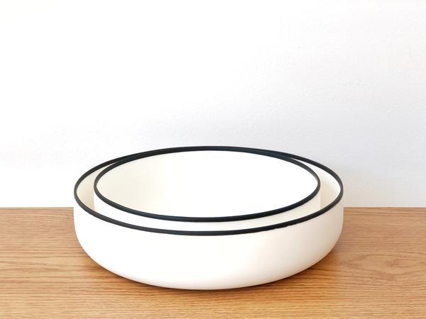 Resin Black Rim Salad Bowl