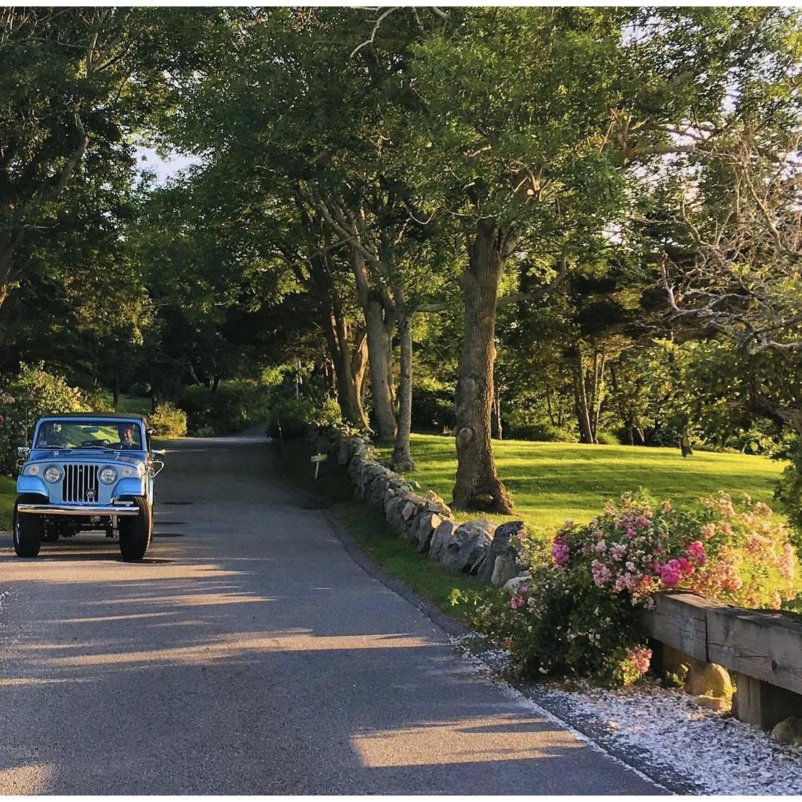 Blue Oyster Commando out for a Sunday drive on the Cape