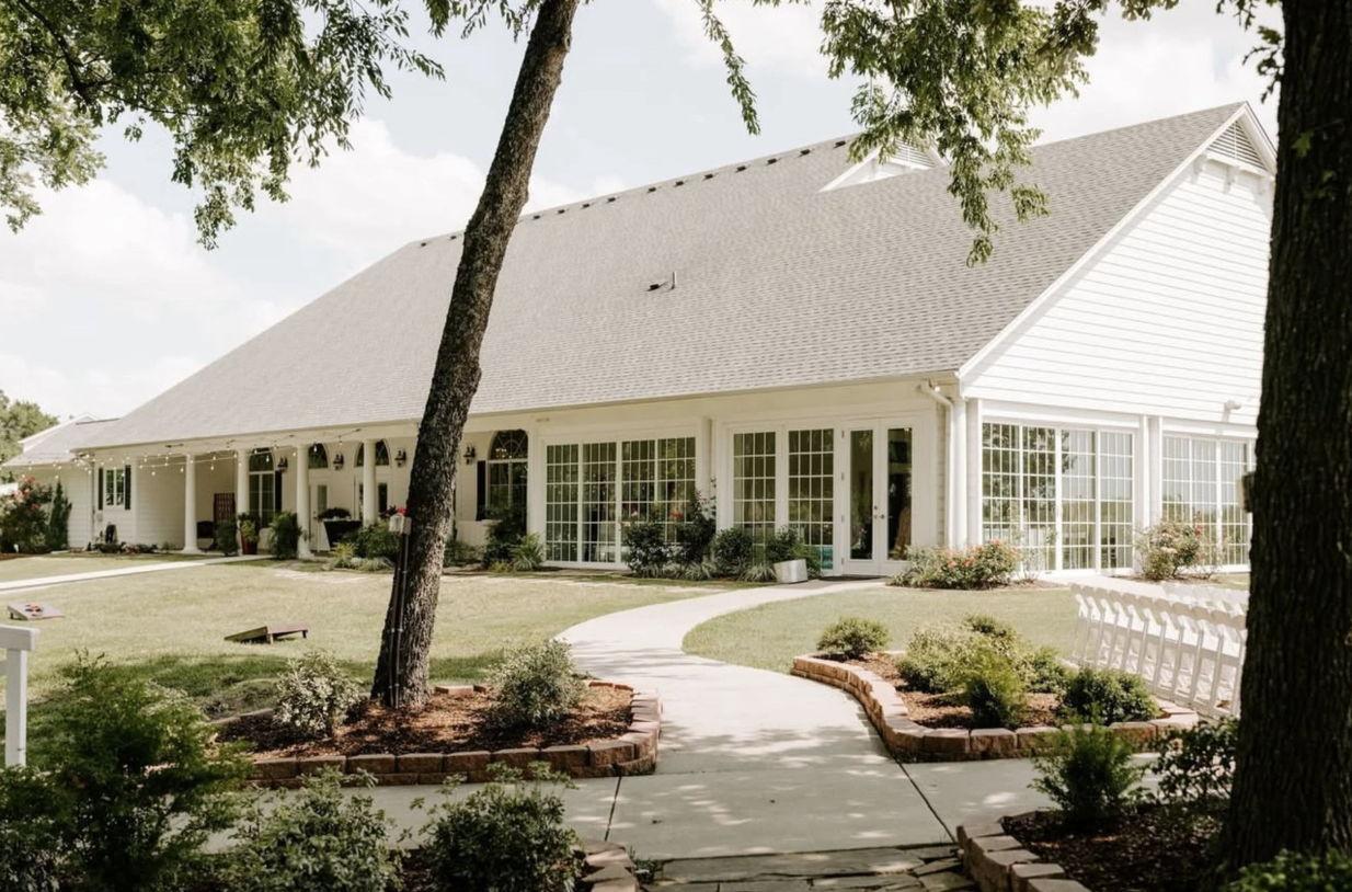 The Wedding Website of Paris Hookham and Zachary Flummer