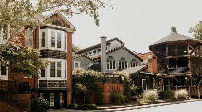 The Wedding Website of Sarah Larson and Michael Henry