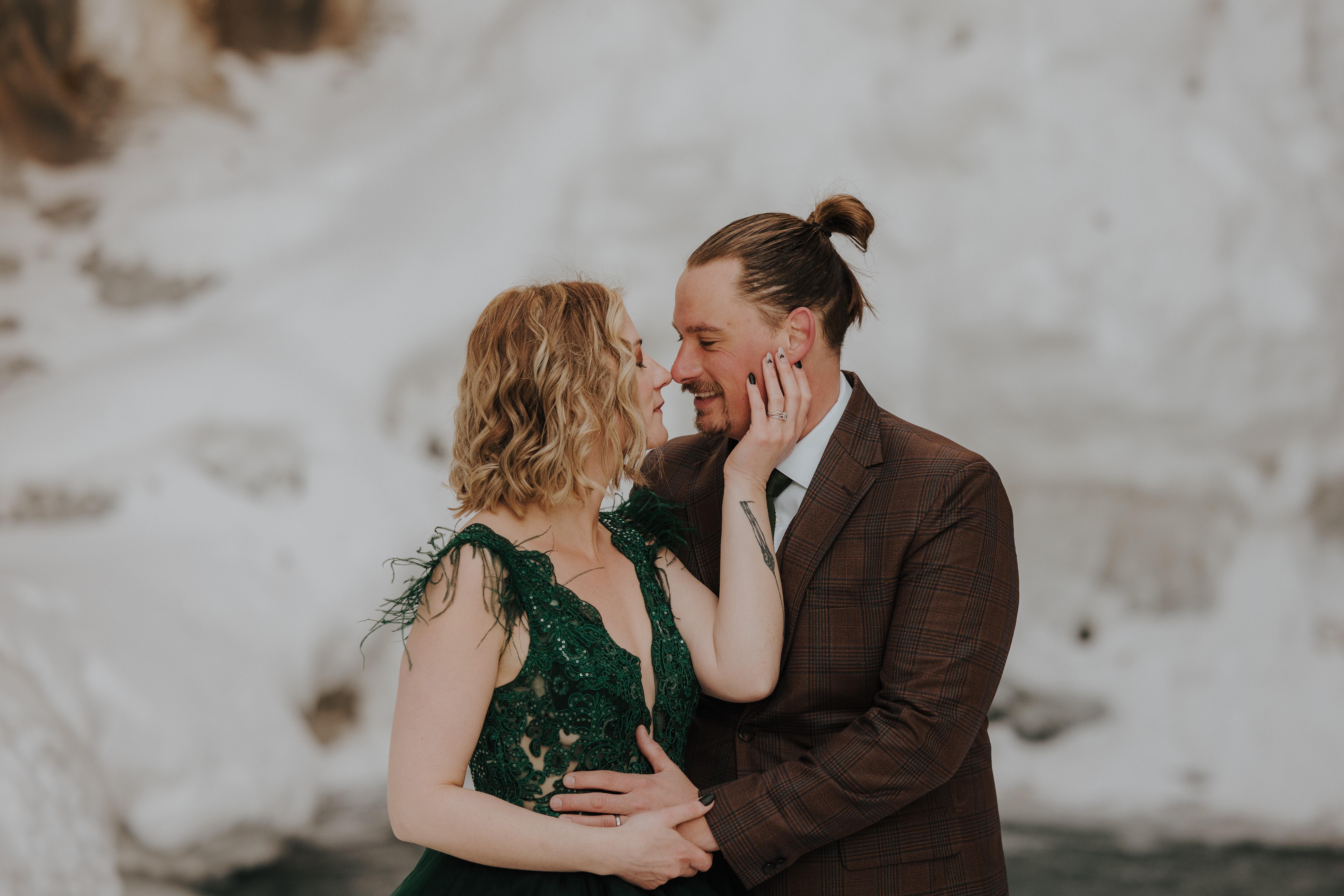 6c817e69-3d26-42c8-8497-2e88774c9ecb