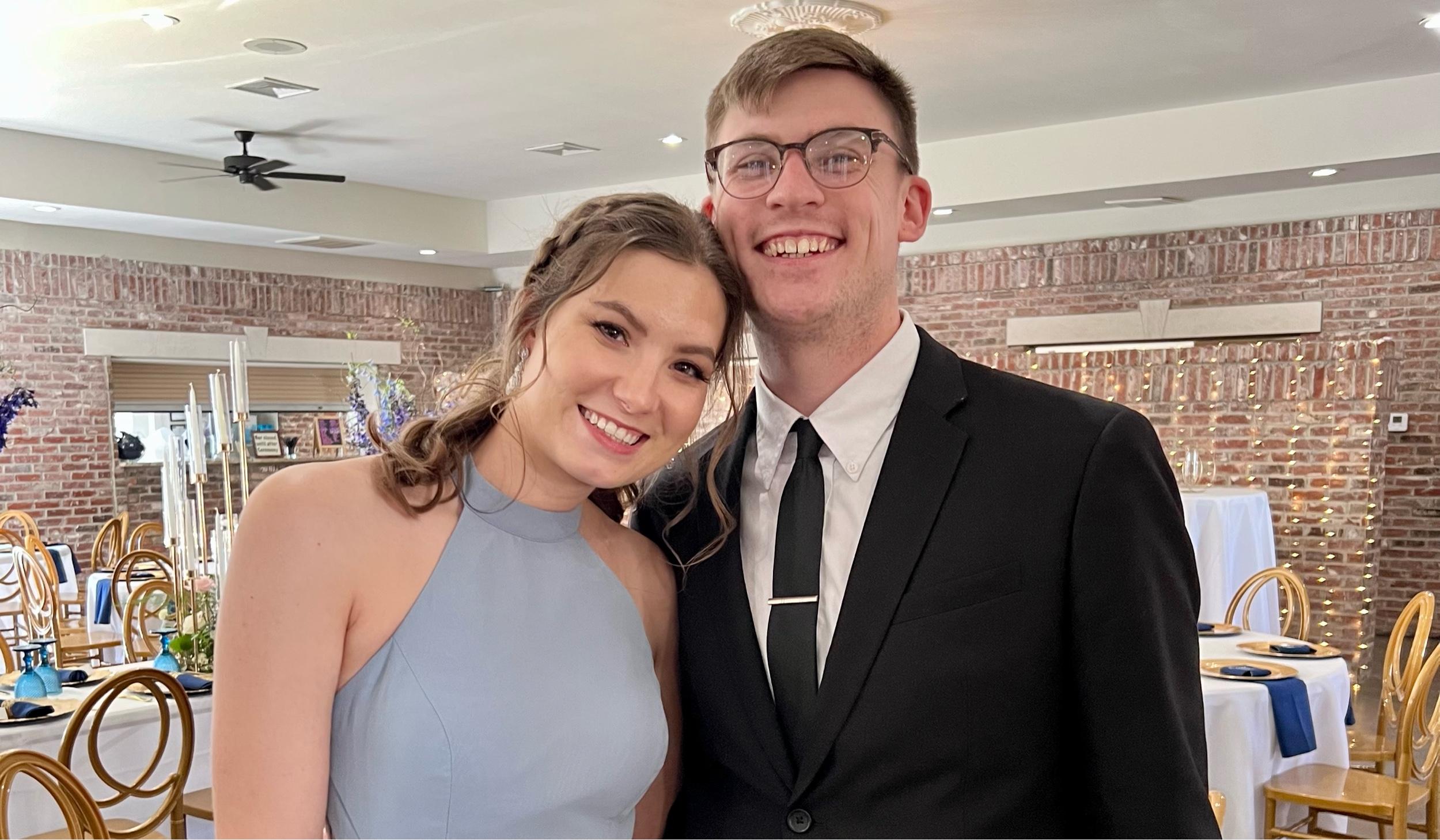 The Wedding Website of Caroline Hodges and Andrew Hollers