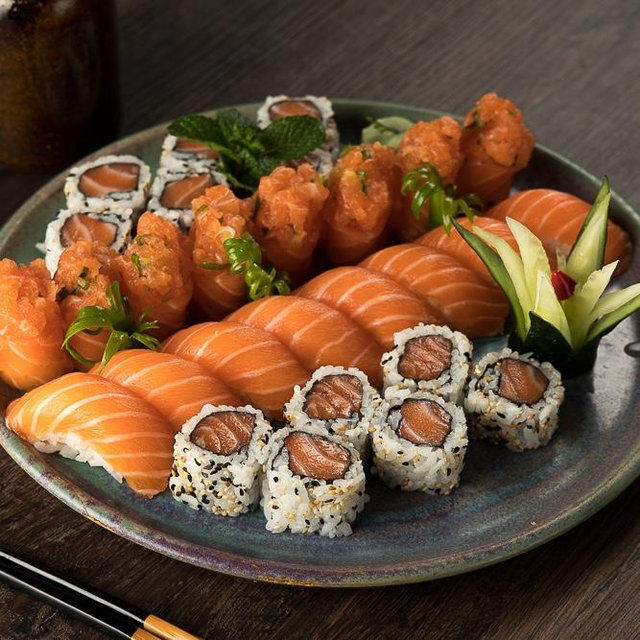 🍣 Rodízio no Kingdom Sushi