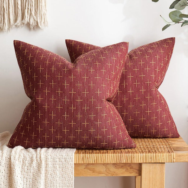 MIULEE Pack of 2 Decorative Burlap Linen Throw Pillow Covers Modern Farmhouse Pillowcase Rustic Woven Textured Cushion Cover for Sofa Couch Bed 18x18 Inch Wine Red