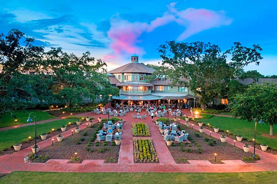 The Wedding Website of Anna Claire Henderson and Parker Reed
