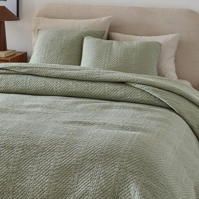 Reflections Matelassé Quilt, F/Q, Celadon