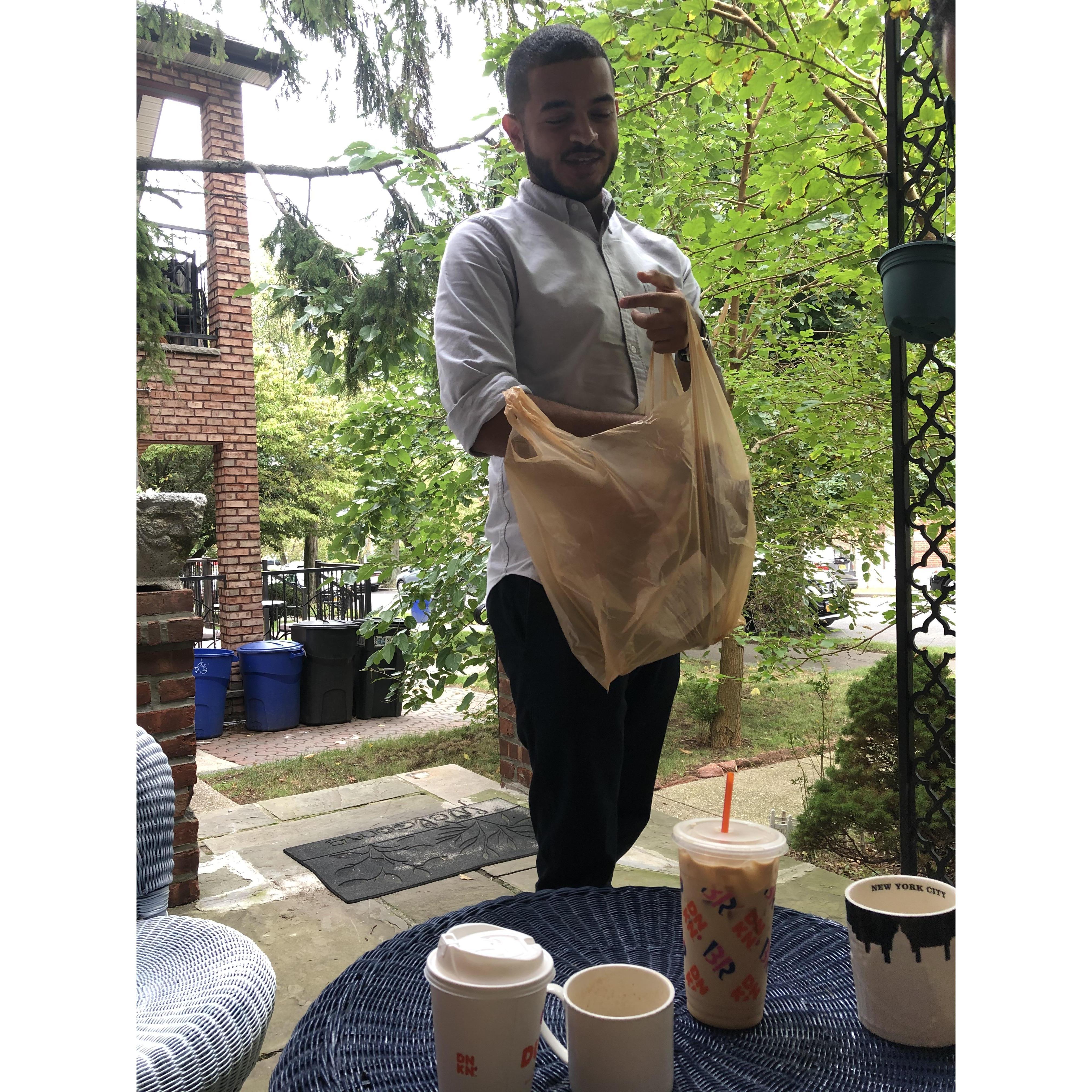 Kick off: Andrew drives to NY to pick up Nardine & brought bagels for the fam- obviously. On their ride to NJ, Andrew plays 2000's R&B -Nardine's favorite genre of music- a rare break from Kendrick