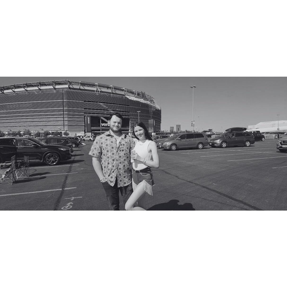Taylor Swift The Eras Tour! Shay waited for over 8 hours to get tickets!