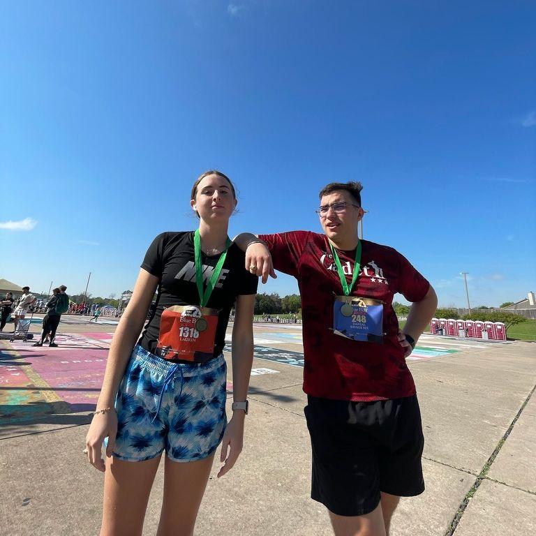 a 10k runner (L) and a half marathon runner (D)!