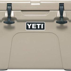 YETI Tundra 35 Cooler - Tan