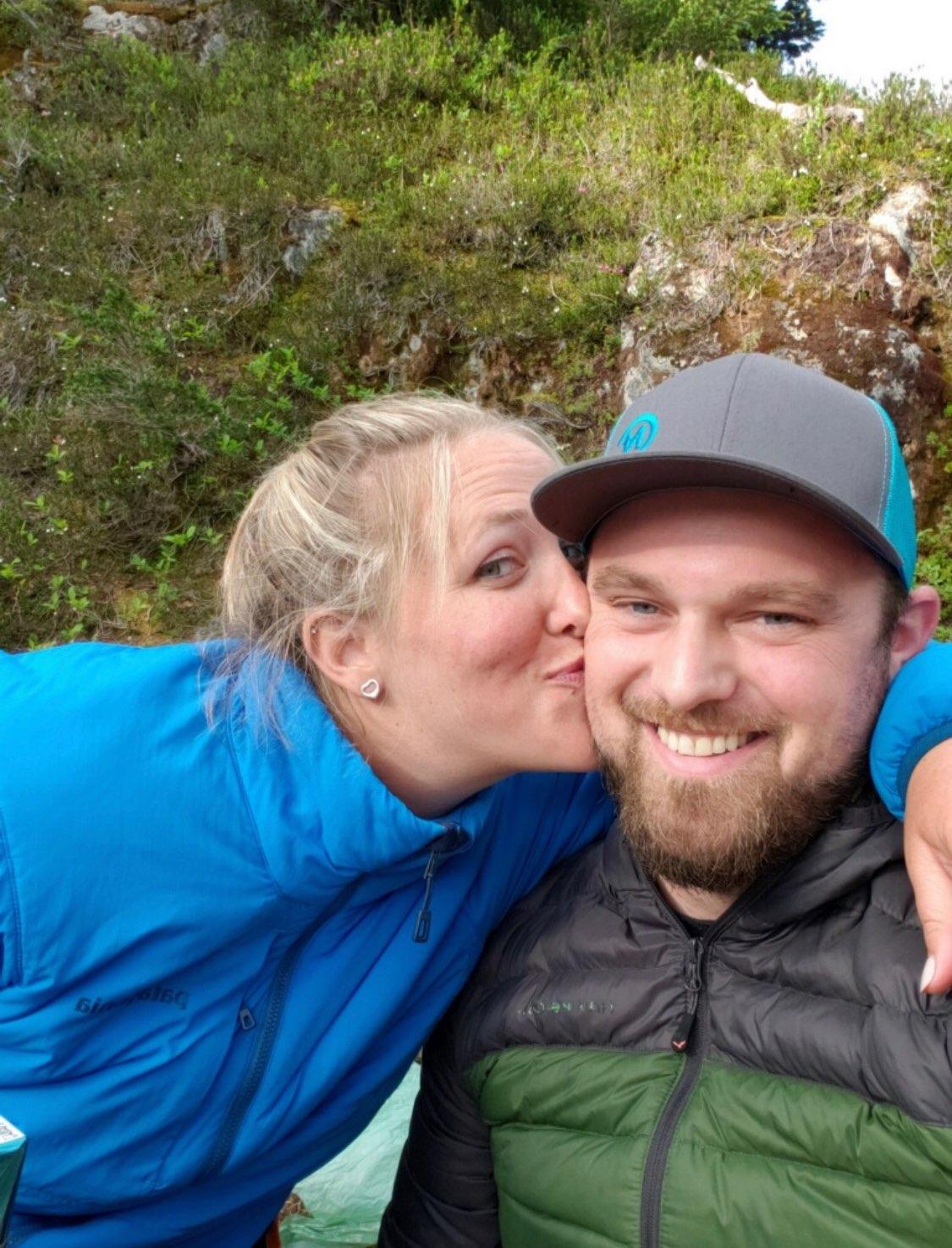 The Wedding Website of Jesann Spani and Blake Robertson