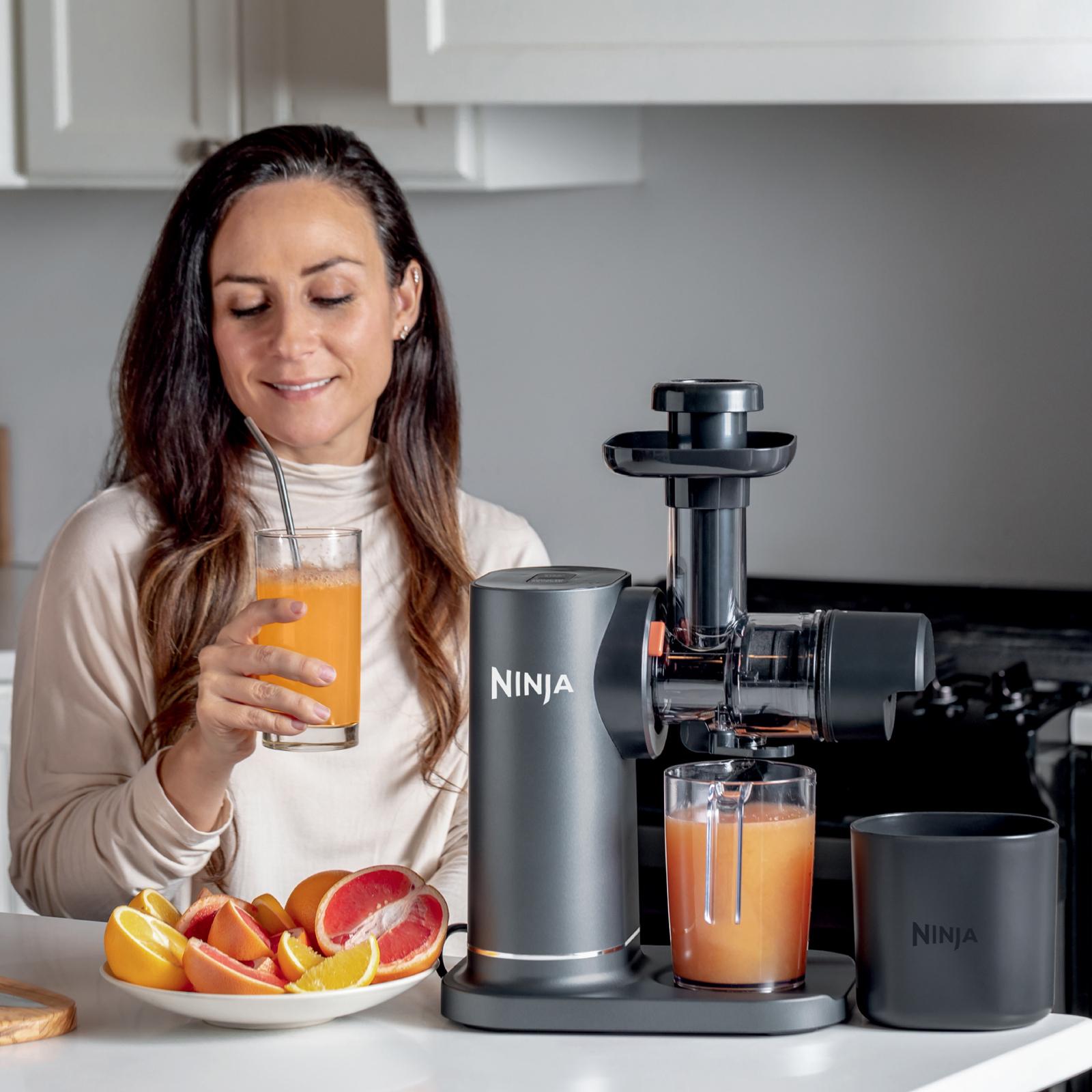 Shops Ninja cold press juicer and fryer