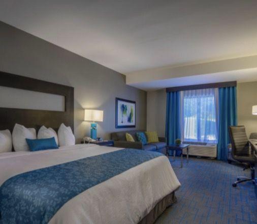 The Wedding Website of Kayla Marshall and Aron Spence