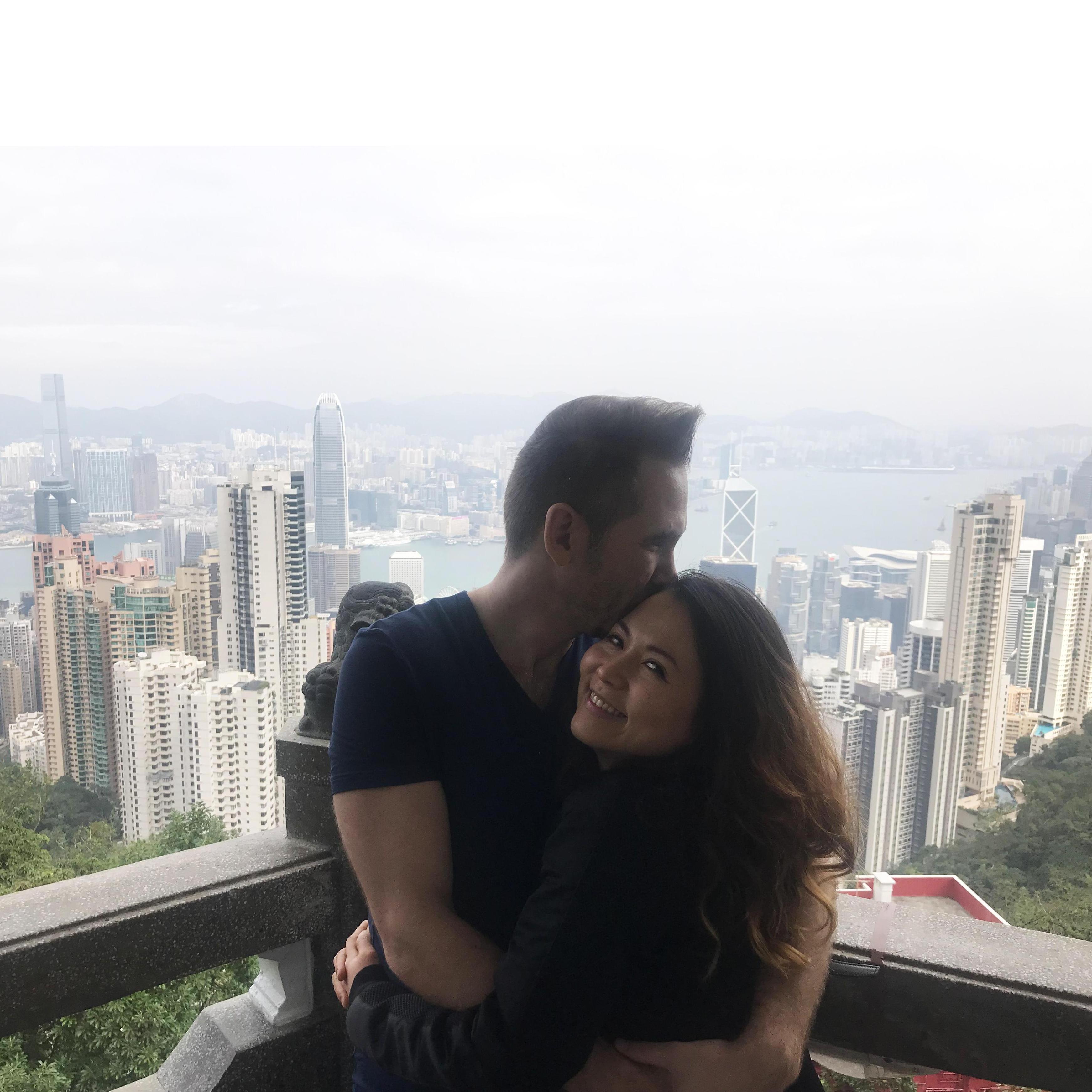 Warm hug over the sky high in Hong Kong