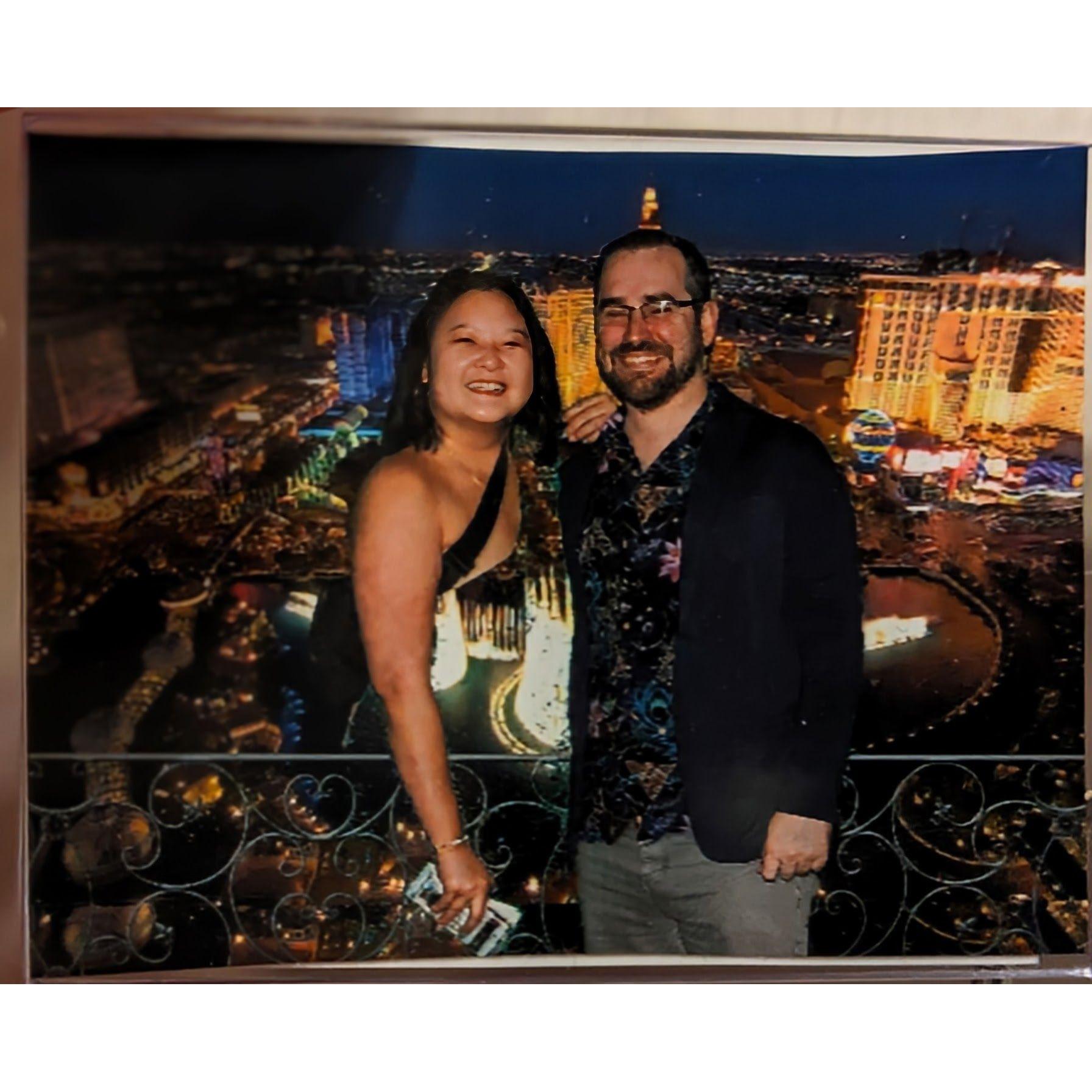 Zombie Burlesque show...Lisa's green dress picked up the green screen 😂