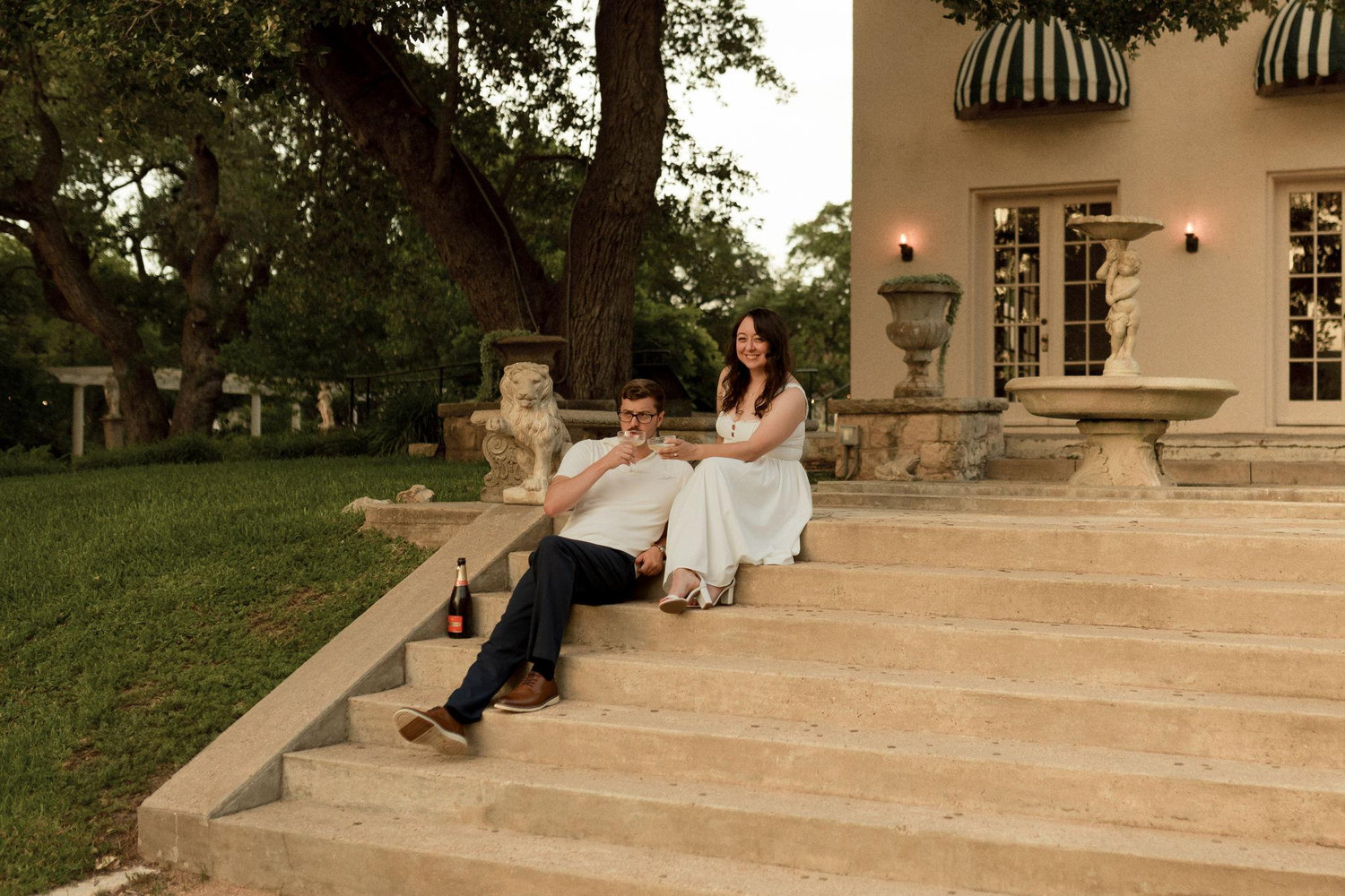 The Wedding Website of Jessica Galindo and Sean Carnett