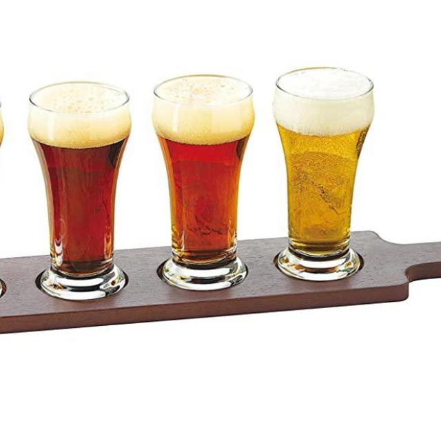 Libbey Craft Brews Beer Flight Glass Set with Wood Carrier, 4 Glasses