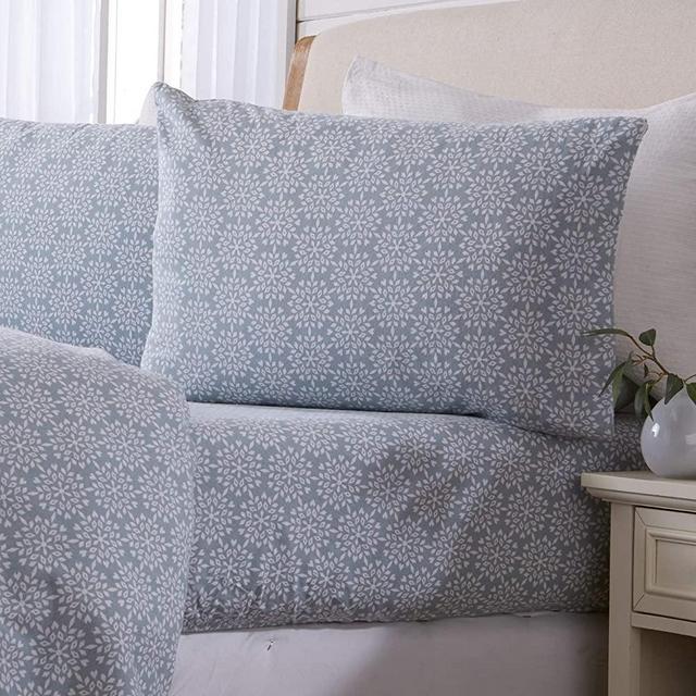 Great Bay Home 4 Piece Extra Soft Snowflake 100% Turkish Cotton Flannel Sheet Set. Heavyweight, Warm, Cozy, Luxury Winter Deep Pocket Bed Sheets. Belle Collection (Queen, Mosaic Blue)