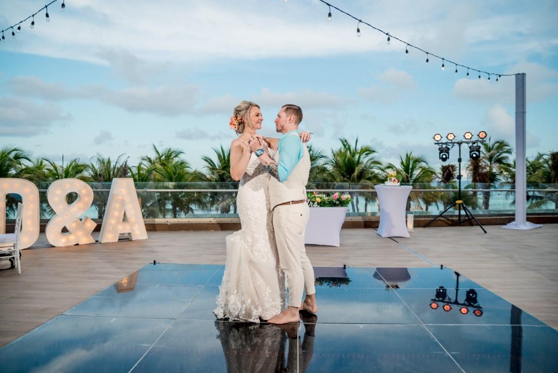 The Wedding Website of Penny Teller and Leonard Hofstadter