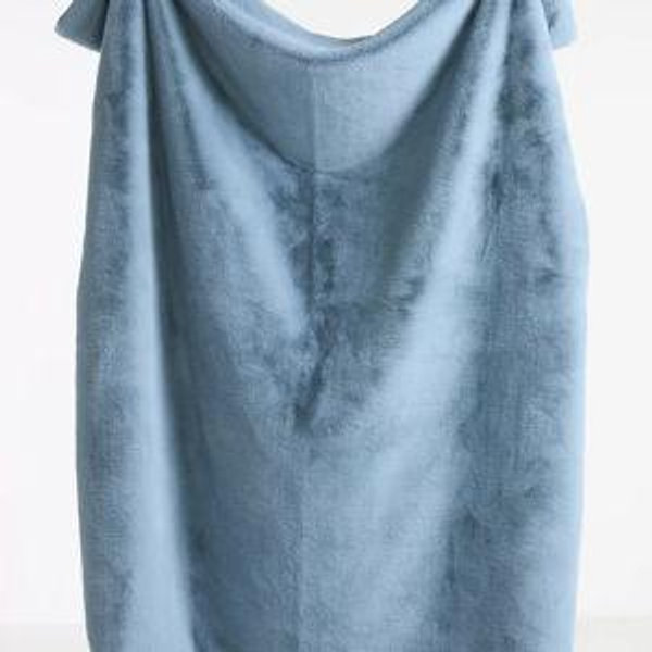 Anthropologie - The Sophie Faux Fur Throw Blanket (Wedgewood Blue, 60" x 90")